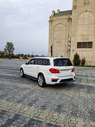 Mercedes GL 500 4MATIC 2013, 110,200 km - 4.7 l - Ucar