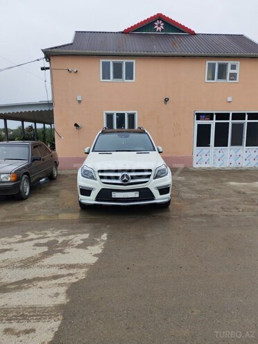 Mercedes GL 500 4MATIC 2013, 110,200 km - 4.7 l - Ucar
