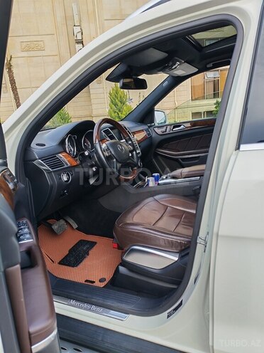 Mercedes GL 500 4MATIC 2013, 110,200 km - 4.7 l - Ucar