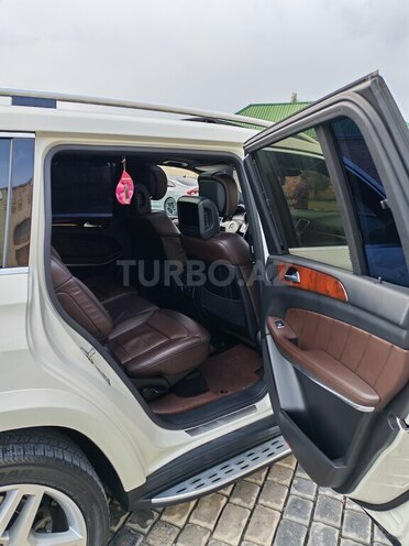 Mercedes GL 500 4MATIC 2013, 110,200 km - 4.7 l - Ucar