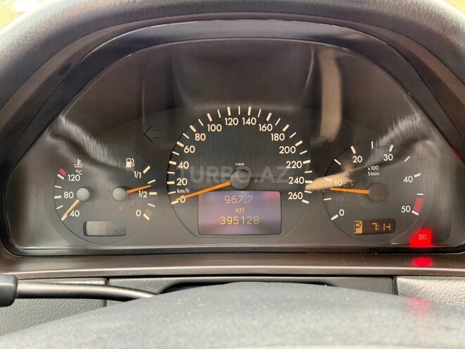 Mercedes E 220 2000, 395,000 km - 2.2 l - Gədəbəy