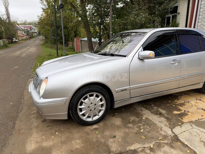 Mercedes E 220 2000, 395,000 km - 2.2 l - Gədəbəy