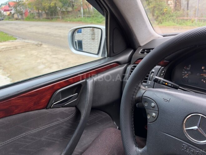 Mercedes E 220 2000, 395,000 km - 2.2 l - Gədəbəy