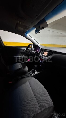 Hyundai Accent 2018, 196,340 km - 1.6 l - Bakı