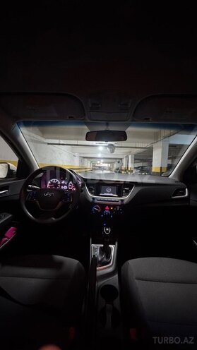 Hyundai Accent 2018, 196,340 km - 1.6 l - Bakı