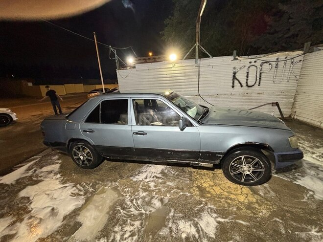 Mercedes 200 E 1986, 300,000 km - 2.0 l - Bakı
