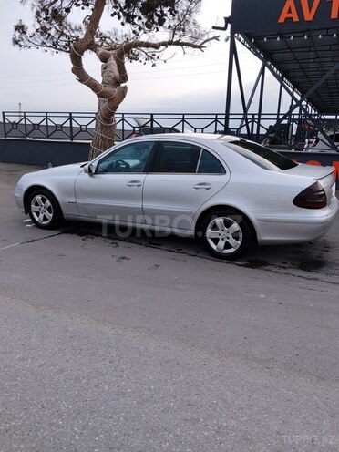 Mercedes E 220 2002, 325,000 km - 2.2 l - Bakı