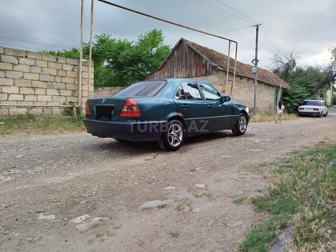 Mercedes C 200 1996, 200,000 km - 2.0 l - Qobustan