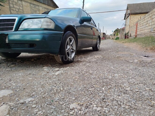 Mercedes C 200 1996, 200,000 km - 2.0 l - Qobustan