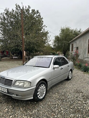 Mercedes C 200 2000, 348,000 km - 2.0 l - Ağcabədi