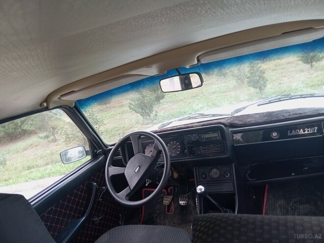 LADA (VAZ) 2107 2005, 95,868 km - 1.6 l - Salyan