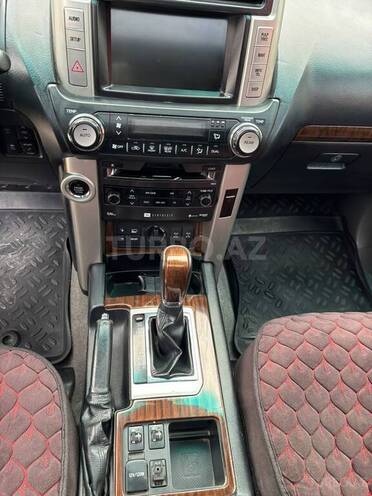 Toyota Land Cruiser Prado 2010, 275,000 km - 4.0 l - Bakı