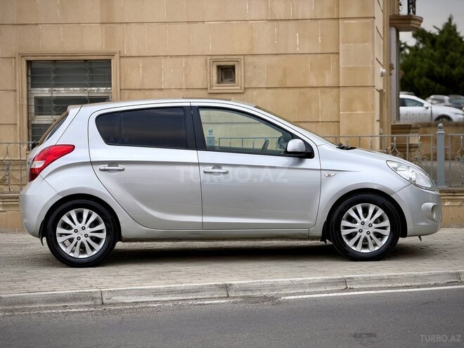 Hyundai i20 2009, 129,000 km - 1.6 l - Bakı