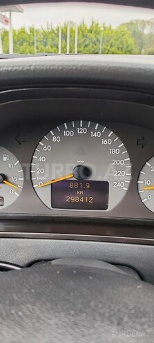 Mercedes E 200 2000, 298,000 km - 2.0 л - Qəbələ