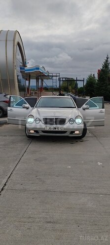 Mercedes E 200 2000, 298,000 km - 2.0 л - Qəbələ