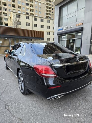 Mercedes E 300 4MATIC 2019, 91,000 km - 2.0 l - Bakı