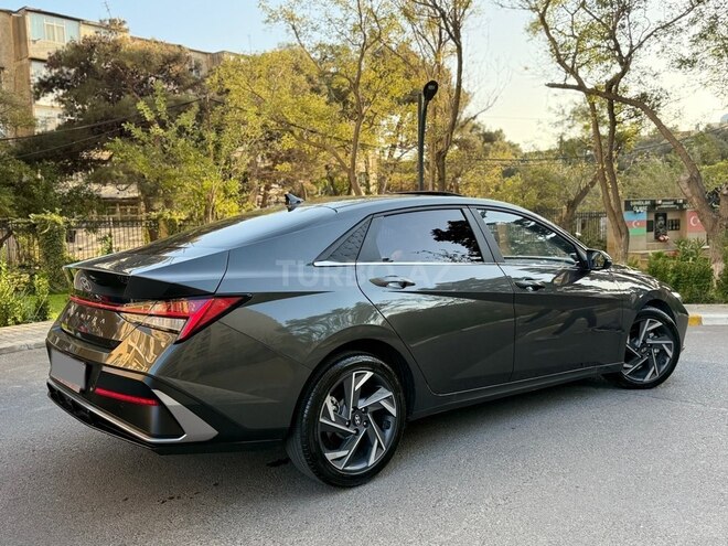 Hyundai Elantra 2025, 24,000 km - 1.5 l - Bakı