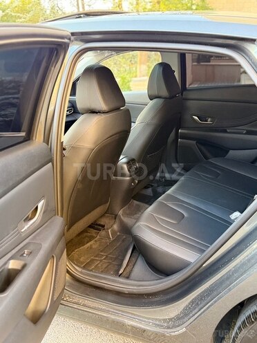 Hyundai Elantra 2025, 24,000 km - 1.5 l - Bakı