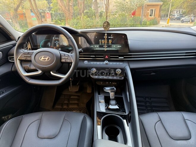 Hyundai Elantra 2025, 24,000 km - 1.5 l - Bakı