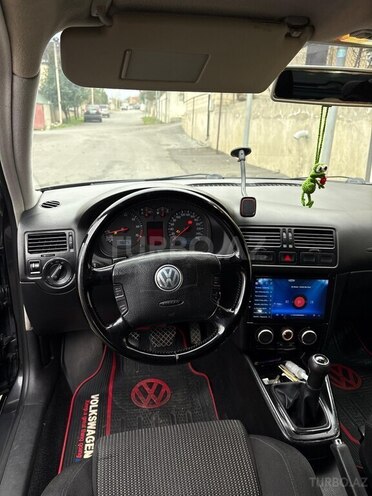Volkswagen Golf 2003, 270,444 km - 2.0 l - Qusar