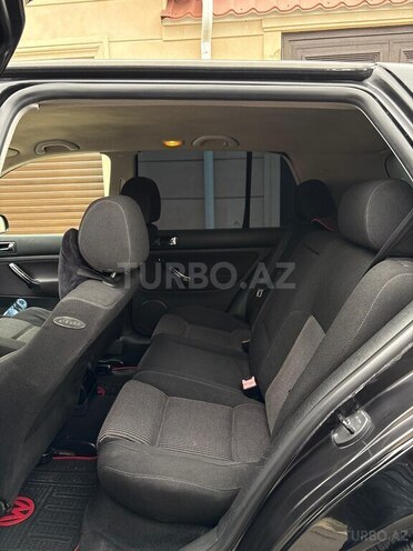 Volkswagen Golf 2003, 270,444 km - 2.0 l - Qusar