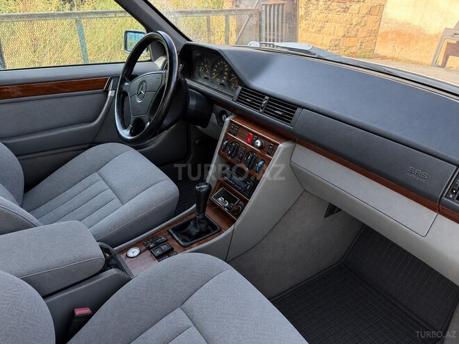 Mercedes 220 E 1994, 540,000 km - 2.2 l - Mingəçevir