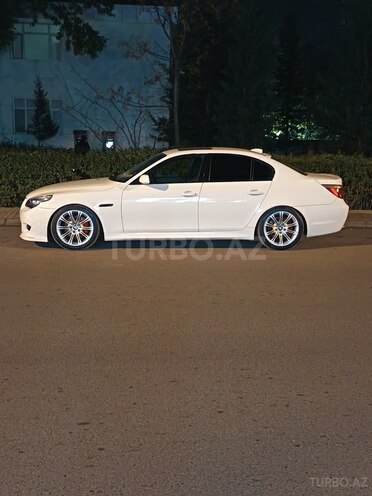 BMW 525 2004, 300,000 km - 2.5 l - Bakı