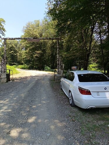 BMW 525 2004, 300,000 km - 2.5 l - Bakı