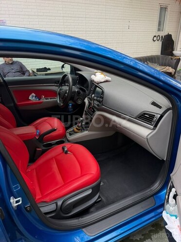 Hyundai Elantra 2016, 211,000 km - 2.0 l - Bakı