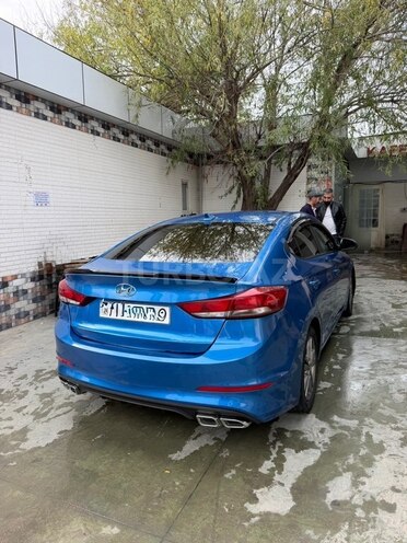 Hyundai Elantra 2016, 211,000 km - 2.0 l - Bakı