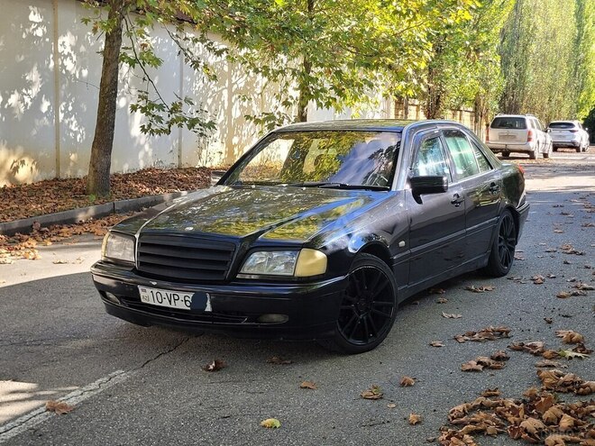 Mercedes C 200 1998, 603,964 km - 2.0 l - Quba