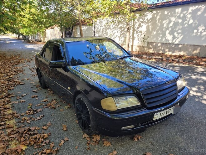 Mercedes C 200 1998, 603,964 km - 2.0 l - Quba