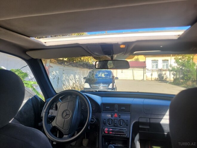 Mercedes C 200 1998, 603,964 km - 2.0 l - Quba