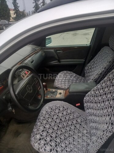 Mercedes E 230 1998, 688,666 km - 2.3 l - Yevlax