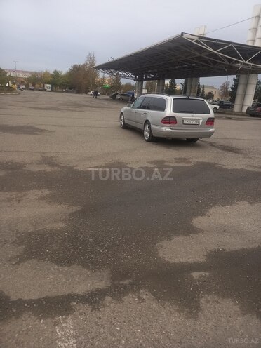 Mercedes E 230 1998, 688,666 km - 2.3 l - Yevlax