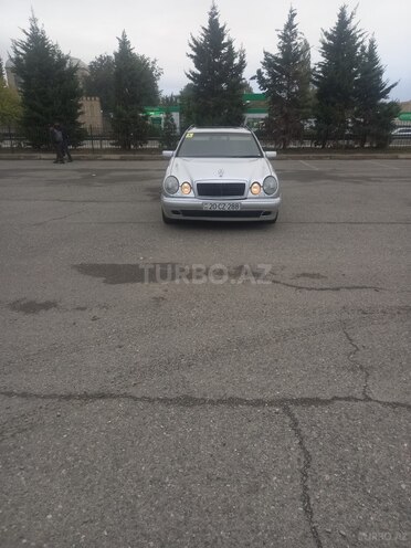 Mercedes E 230 1998, 688,666 km - 2.3 l - Yevlax