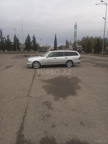Mercedes E 230 1998, 688,666 km - 2.3 l - Yevlax