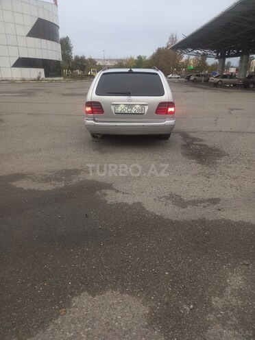 Mercedes E 230 1998, 688,666 km - 2.3 l - Yevlax