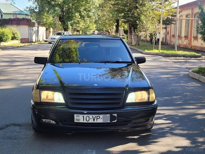 Mercedes C 200 1998, 603,964 km - 2.0 l - Quba