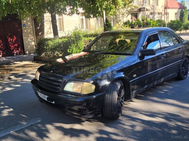 Mercedes C 200 1998, 603,964 km - 2.0 l - Quba