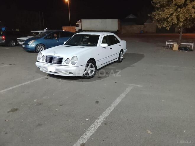 Mercedes E 230 1996, 402,124 km - 2.3 л - Bərdə