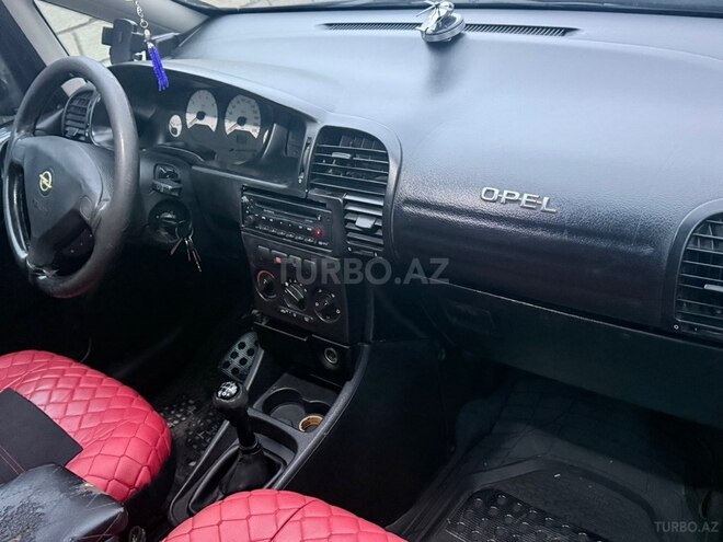 Opel Zafira 1999, 110,000 km - 1.8 л - Xudat