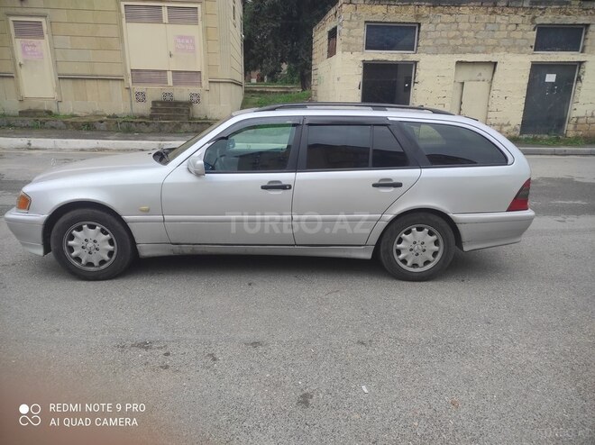 Mercedes C 220 2000, 320,000 km - 2.2 л - Bakı