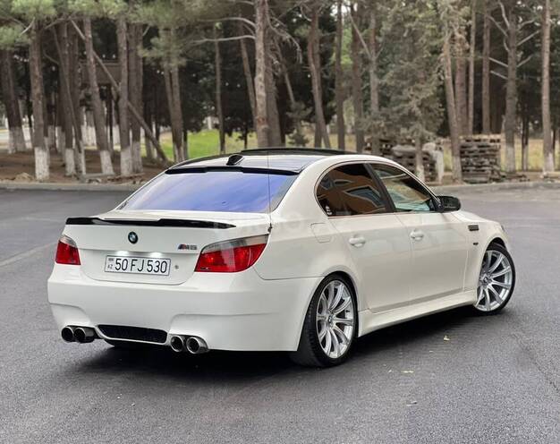 BMW 525 2006, 245,000 km - 3.0 л - Sumqayıt