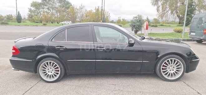 Mercedes E 350 2005, 330,001 km - 3.5 л - Qəbələ