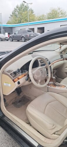 Mercedes E 350 2005, 330,001 km - 3.5 л - Qəbələ