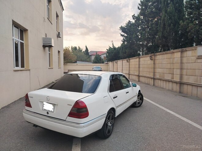 Mercedes C 220 1994, 330,000 km - 2.2 l - Bakı