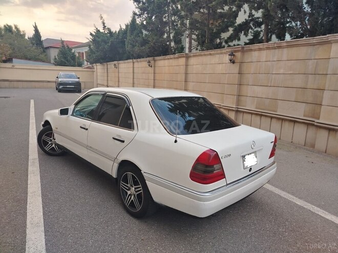 Mercedes C 220 1994, 330,000 km - 2.2 l - Bakı
