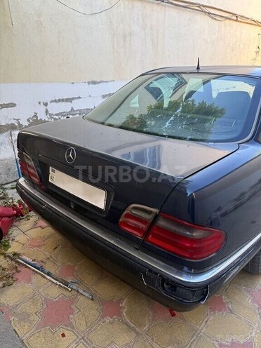 Mercedes E 230 1997, 350,000 km - 2.3 l - Bakı