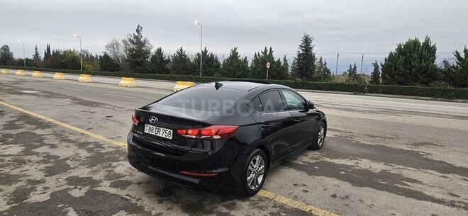 Hyundai Elantra 2018, 122,812 km - 2.0 l - Kürdəmir